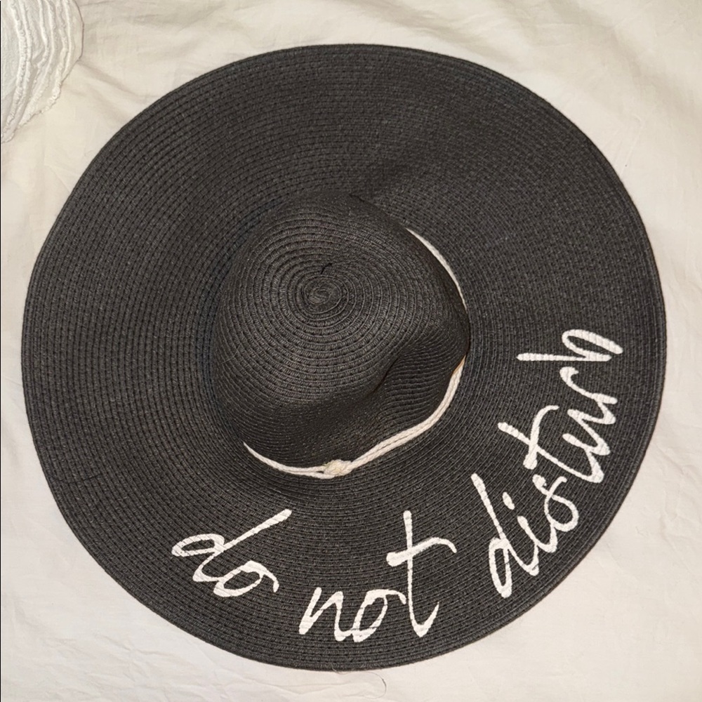 Stylish Black Sun Hat “do not disturb” ☀️
